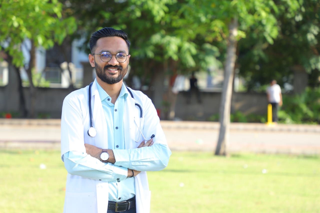 Dr Kevin Kubavat 